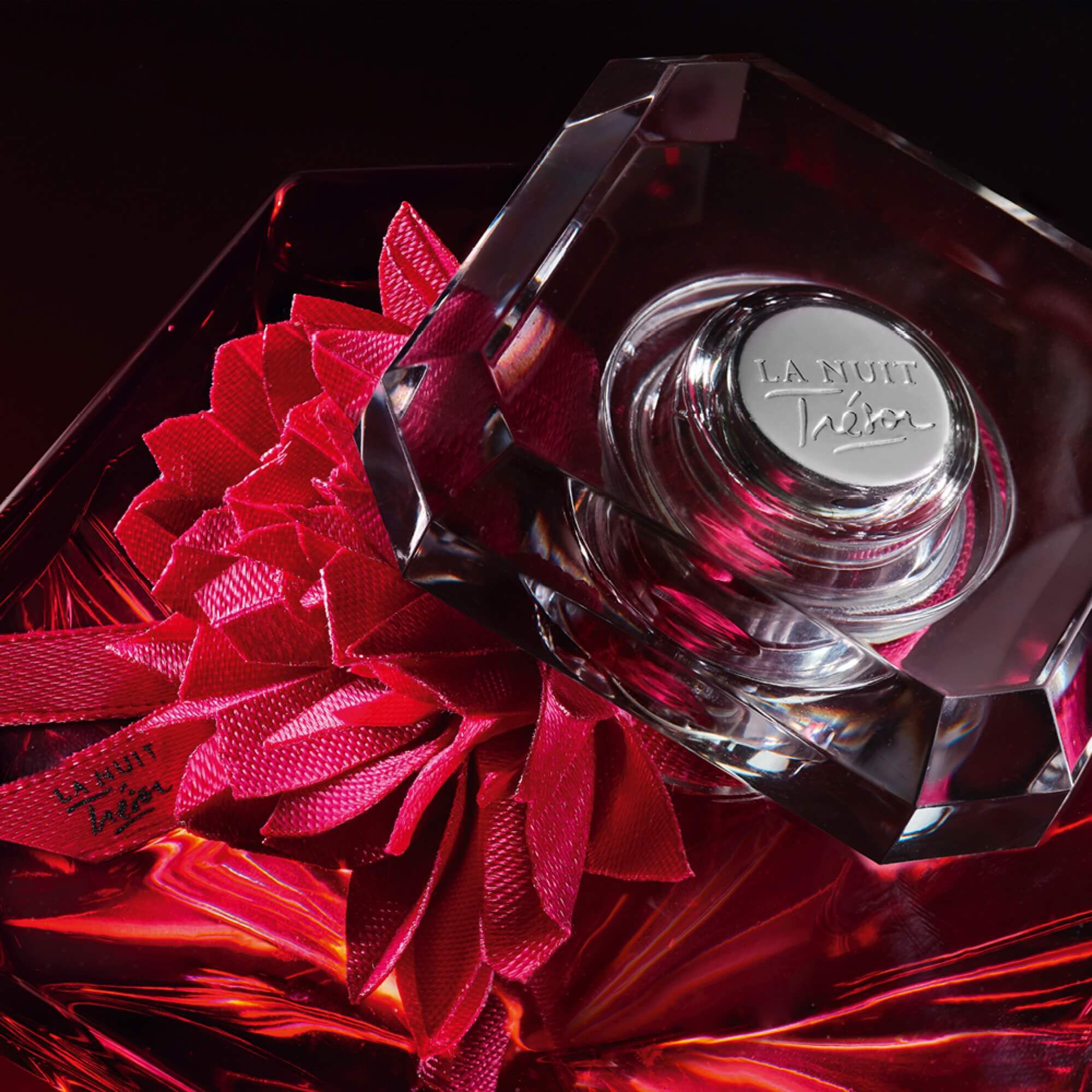 عطر لا نوي تريزور المكثّف