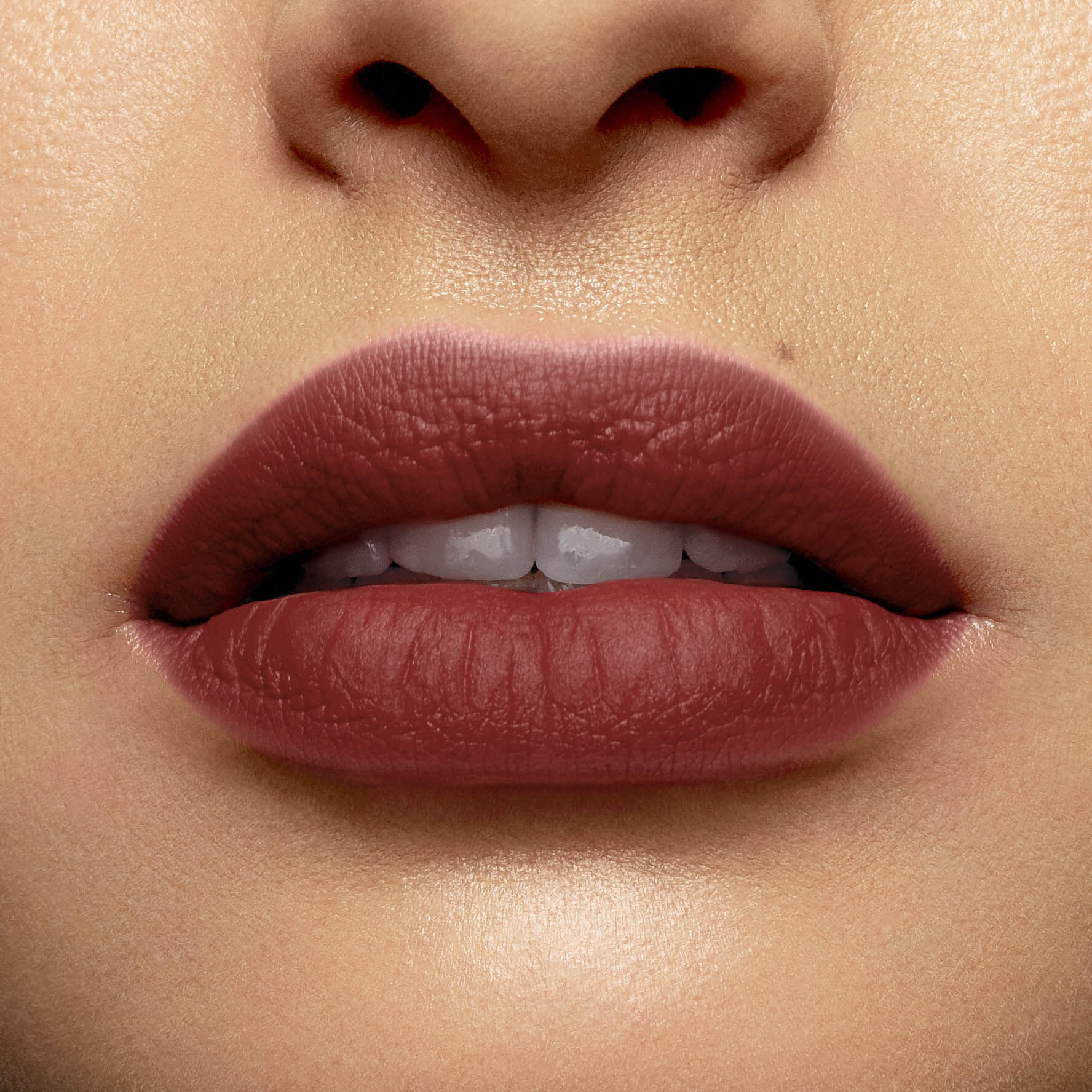 L'ABSOLU ROUGE INTIMATTE