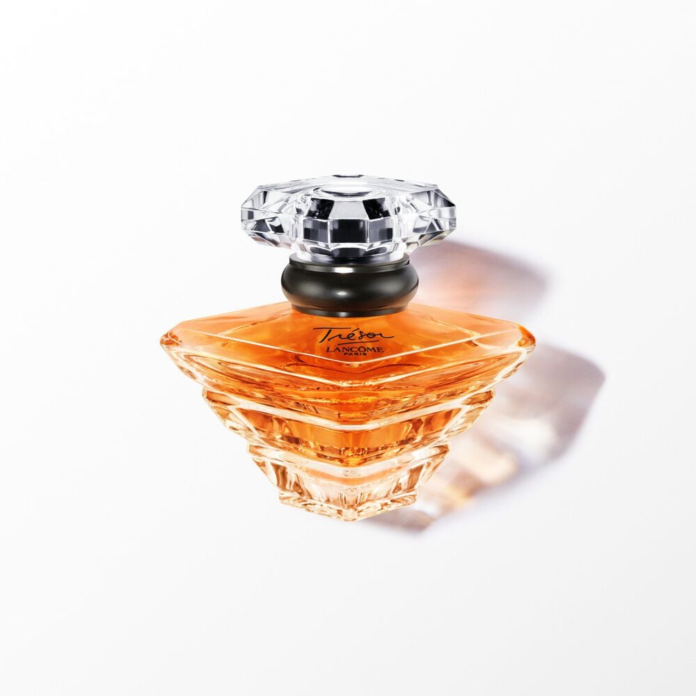 عطر تريزور